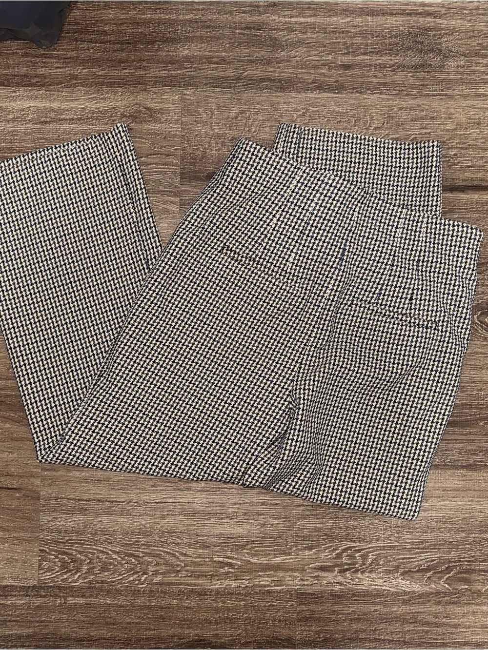 Veronica Beard Black and White Houndstooth Trousers